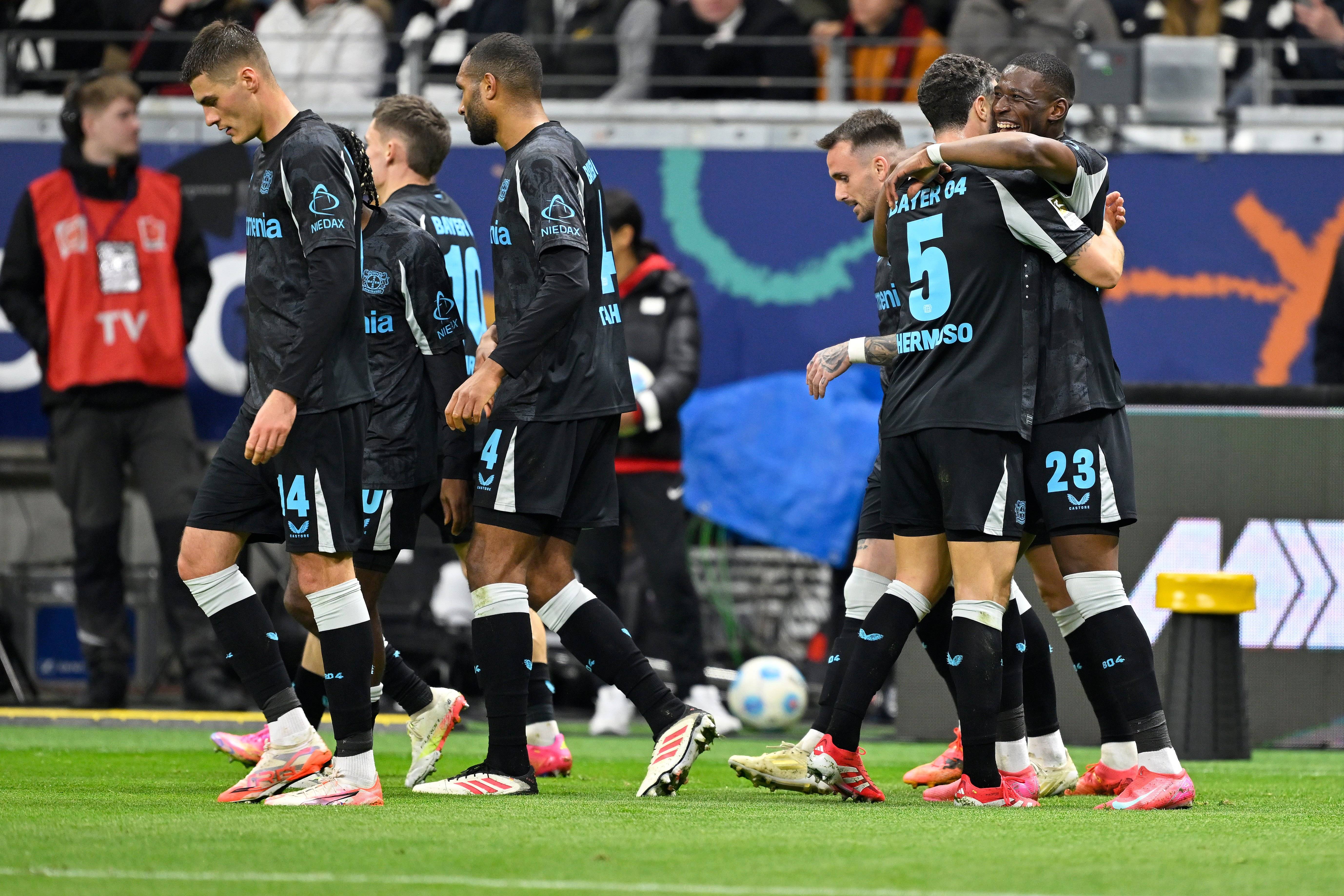 包含德甲:沃尔夫斯堡1-1战平勒沃库森,场面紧张激烈的词条 包含德甲:沃尔夫斯堡1-1战平勒沃库森,场面紧张激烈的词条