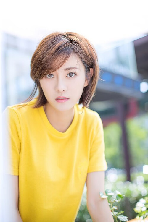 开云中国-克罗地亚骑手吉塔·日特科维奇在2024年国际马术联合会世界障碍赛中获得第十名，展现坚韧精神。