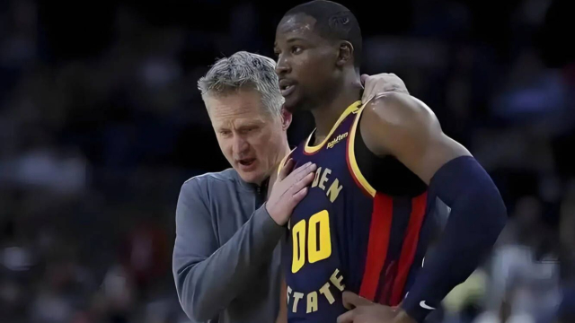 包含开云体育：勇士队训练营：穆迪展现进步，有望进入轮换阵容的词条