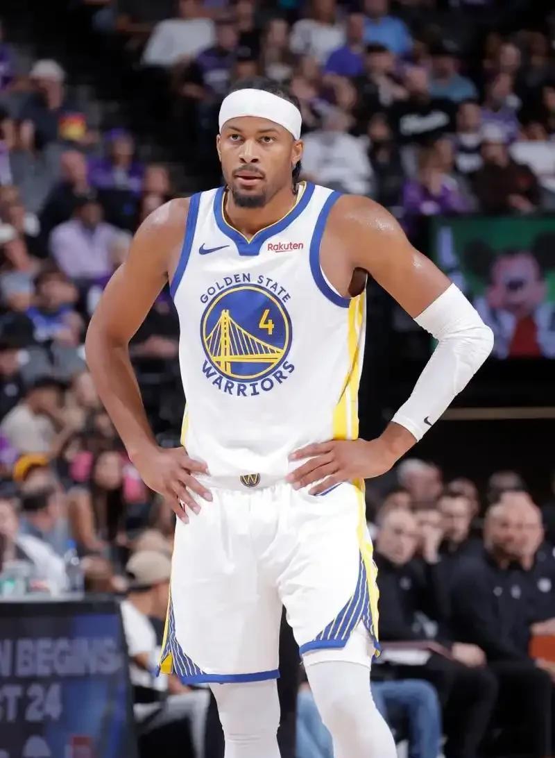 包含开云体育：勇士队训练营：穆迪展现进步，有望进入轮换阵容的词条