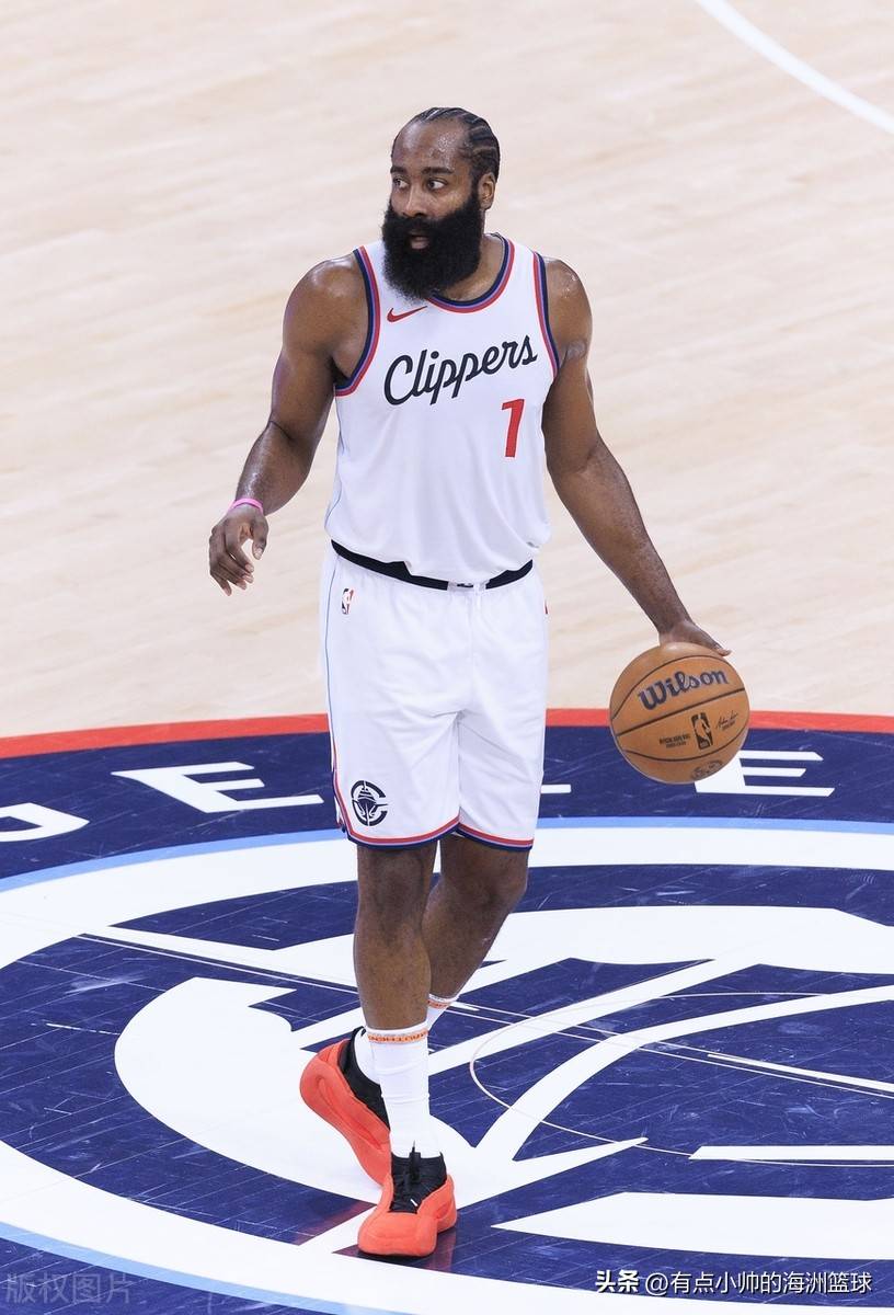 开云体育：战术分析：76人队如何利用哈登的组织能力，提升进攻效率？的简单介绍