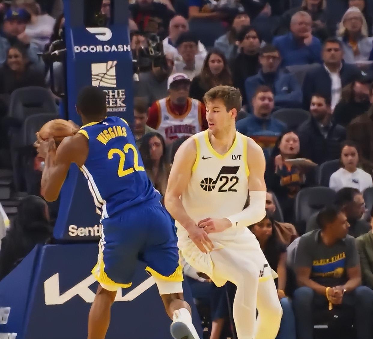 开云体育:勇士队替补阵容调整：科尔能否找到最佳轮换？的简单介绍